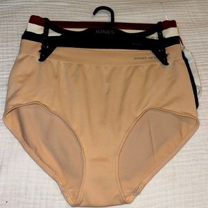 Jones New York Women’s Brief Underwear Panties -4 pair neutral